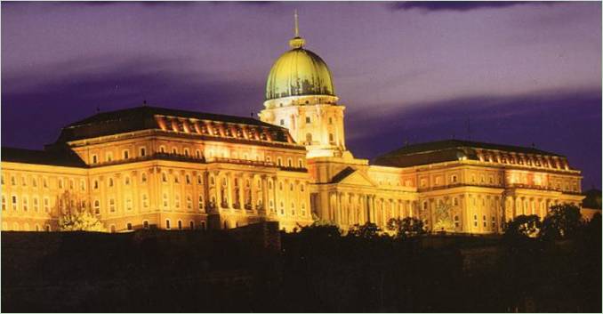 Ein schöner Palast in Budapest