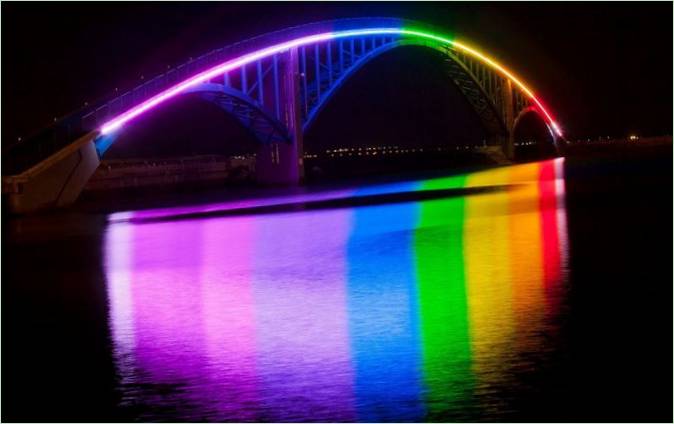 Regenbogenbrücke in Taiwan - Foto 1